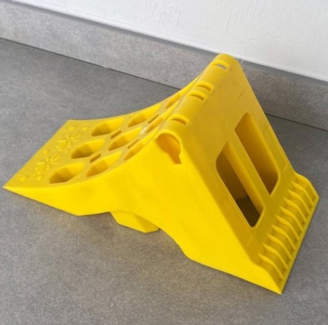 Башмак под машину СОРОКИН 3.906 для грузового транспорта, пластиковый малый