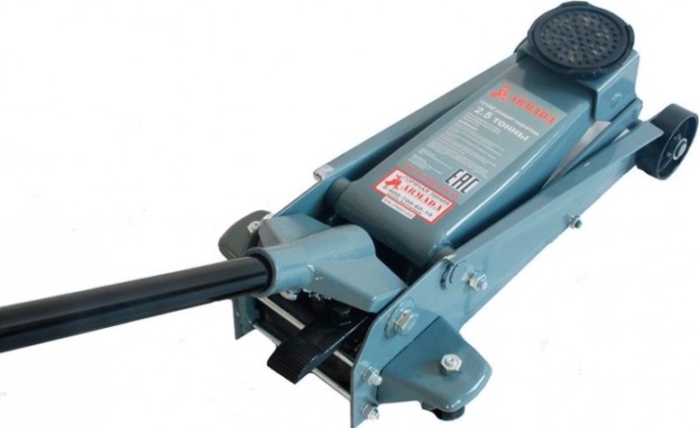 Домкрат подкатной ARMADA Т31202 2,5 т [T31202армада]