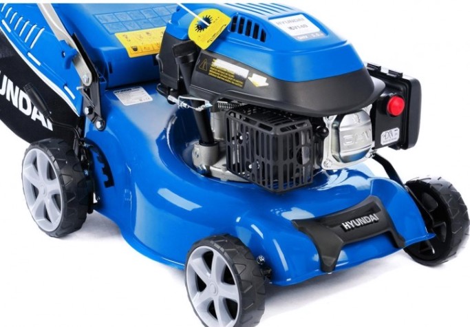 Газонокосилка бензиновая HYUNDAI L 4310S самоходная