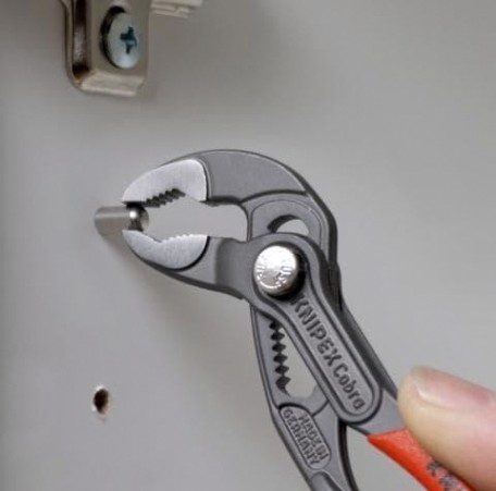 Клещи переставные KNIPEX "COBRA" 8701125SB 125 мм [KN-8701125SB]