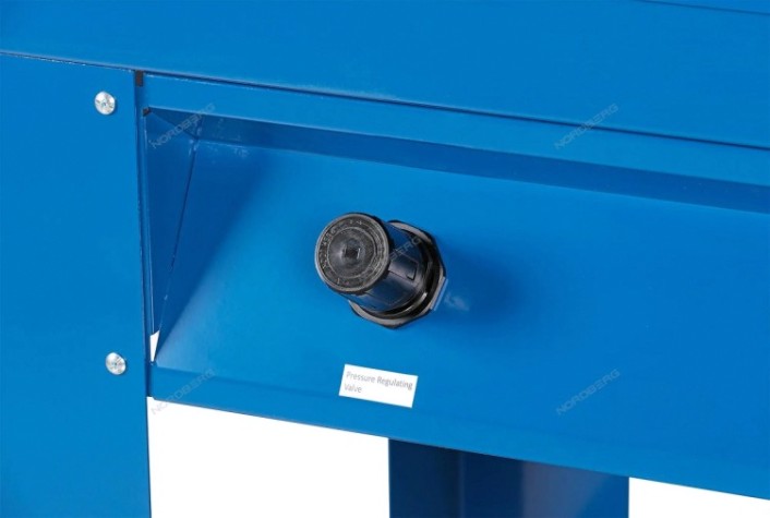 Пескоструйная камера NORDBERG NS10P с напорной системой подачи абразива и циклонной фильтрацией [NS10P]