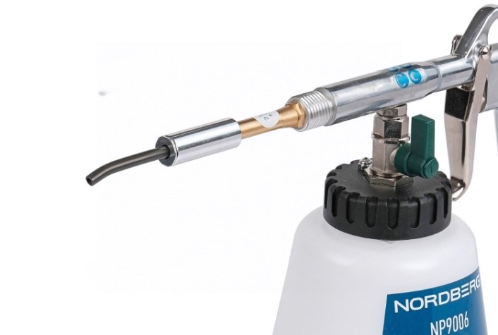 Пистолет моющий NORDBERG NP9006 с металлической вращающейся насадкой для химчистки [NP9006]