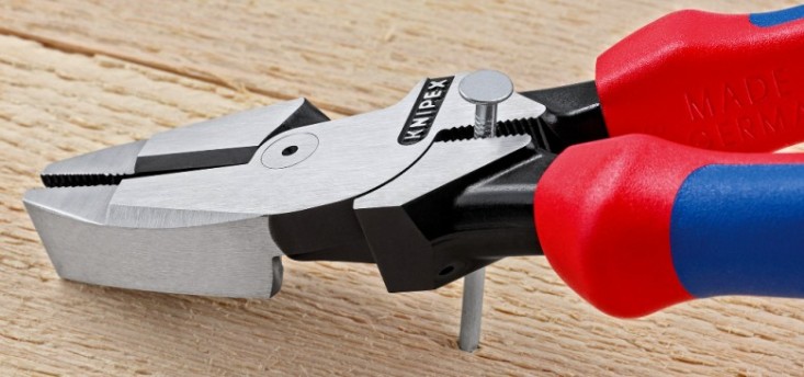 Плоскогубцы KNIPEX KN-0902240TBK Lineman's электромонтажные, 240 мм