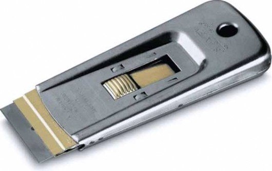 Скребок STANLEY 0-28-500 для окон с запасными лезвиями