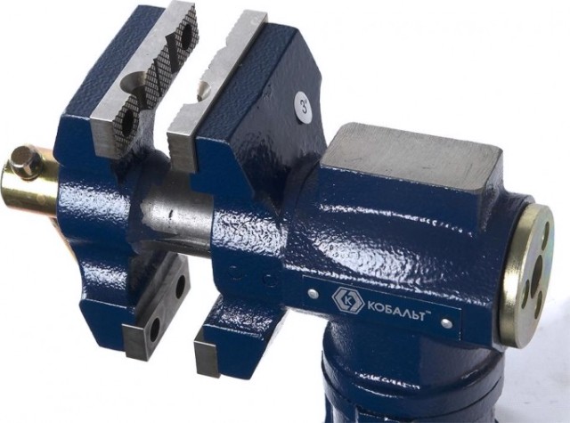 Тиски слесарные Кобальт 63 мм 910-010 [910-010]