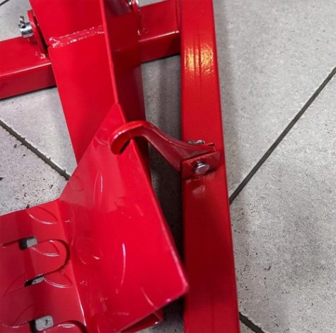 Зажим СОРОКИН 16.57 для переднего колеса 12"-22"